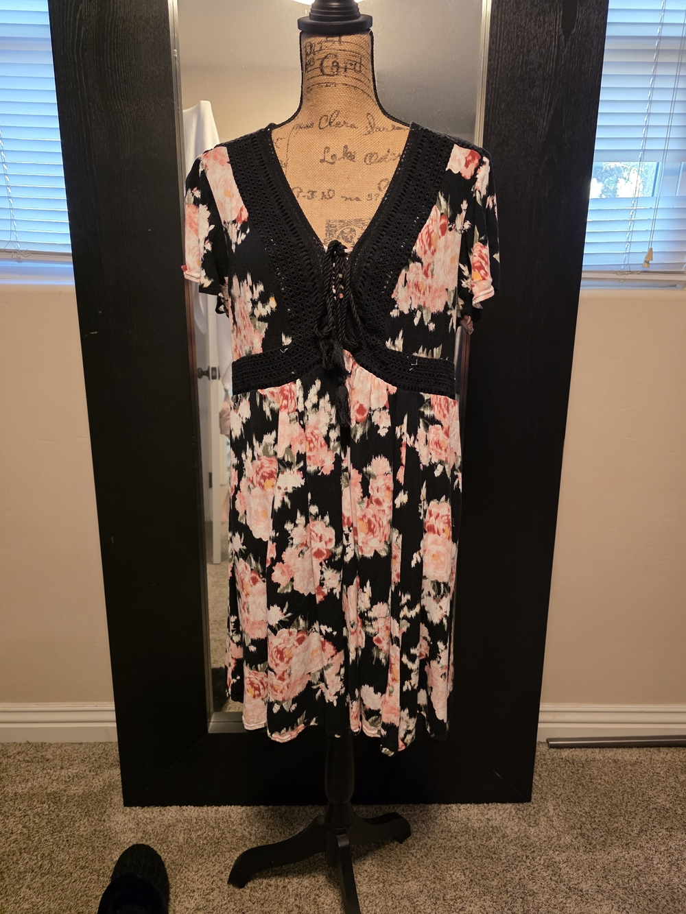 torrid Black Floral Crochet-Trim Tie-Front Dress